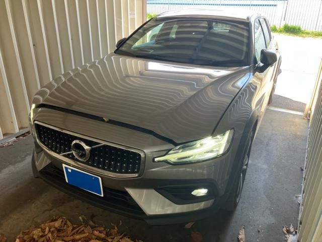 VOLVO / VOLVO V60 CROSS COUNTRY
