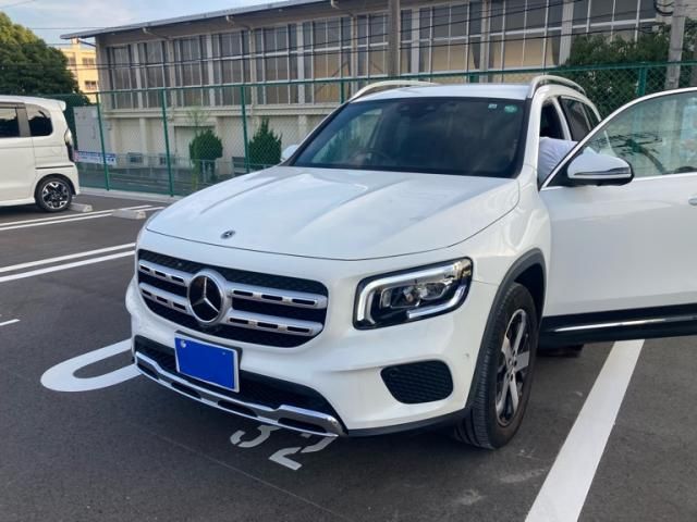 MERCEDES BENZ / MERCEDES BENZ GLB