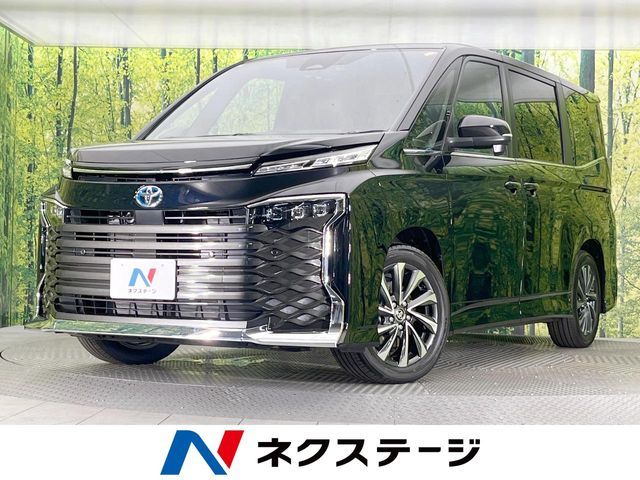 TOYOTA / VOXY HYBRID