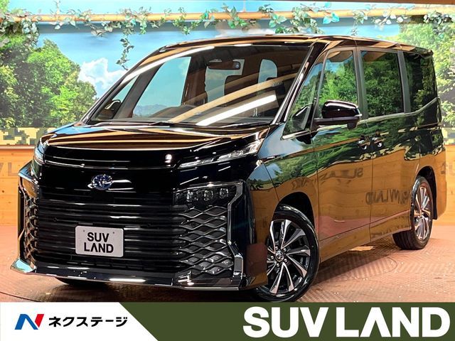 TOYOTA / VOXY HYBRID