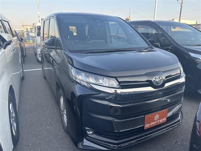 TOYOTA / NOAH