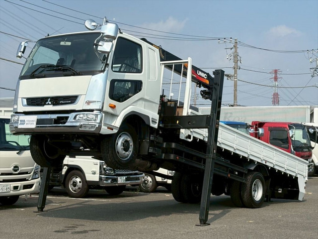 Japanese used car Ref# 1369655 Mitsubishi / FIGHTER