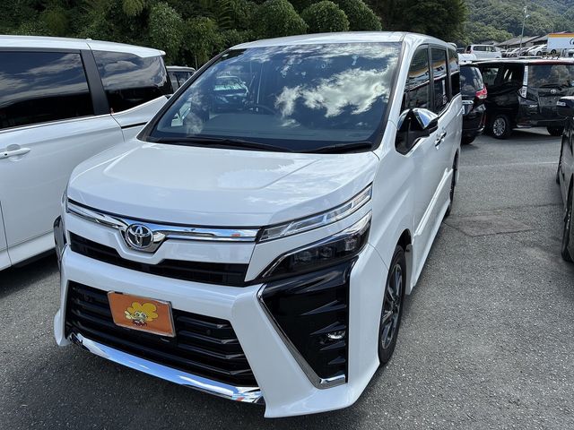 TOYOTA / VOXY