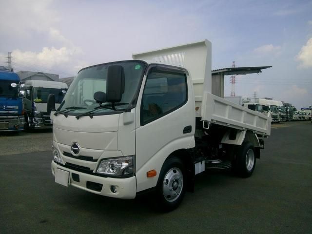 Japanese used car Ref# 1370555 HINO / DUTRO