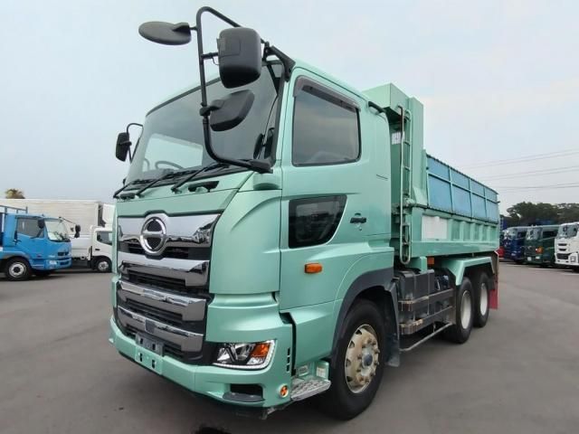Japanese used car Ref# 1371904 HINO / PROFIA