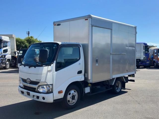 TOYOTA / DYNA