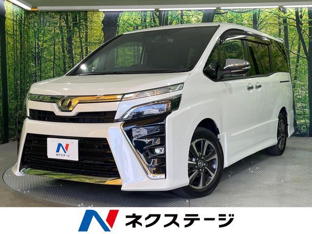 TOYOTA / VOXY