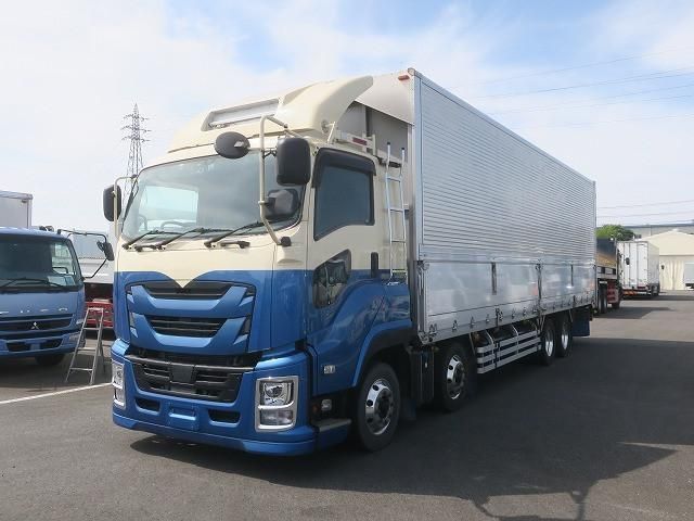 ISUZU / GIGA