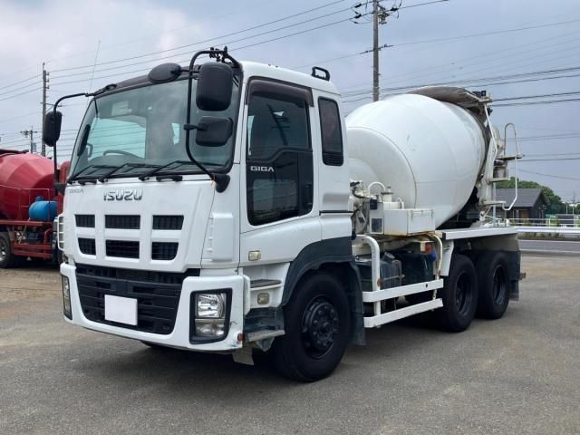 ISUZU / GIGA