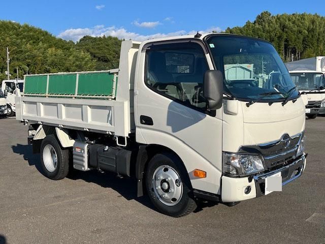 Japanese used car Ref# 1372906 HINO / DUTRO