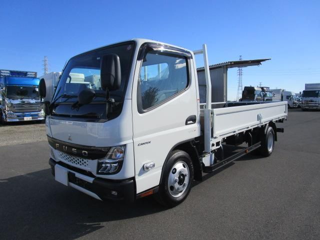 Japanese used car Ref# 1372929 MITSUBISHI / CANTER