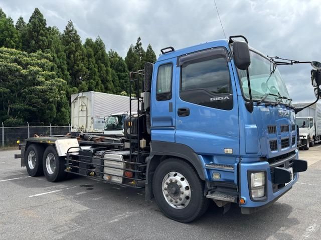 ISUZU / GIGA