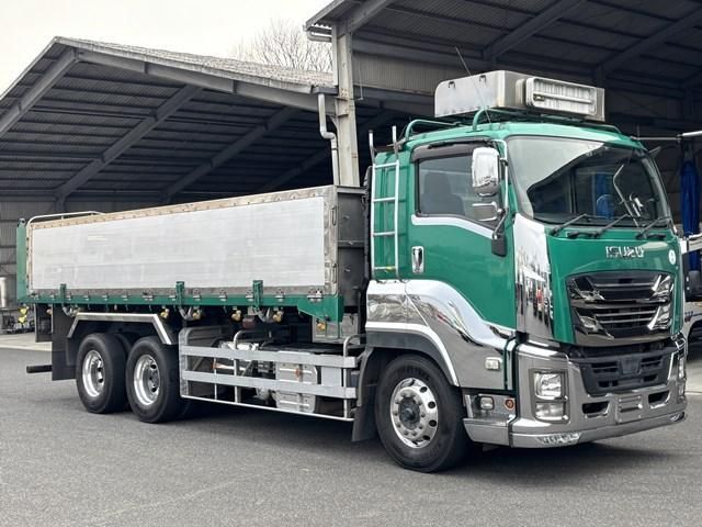 ISUZU / GIGA