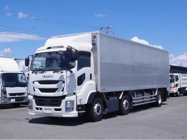 ISUZU / GIGA