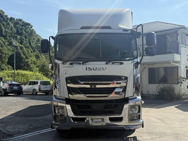 ISUZU / GIGA