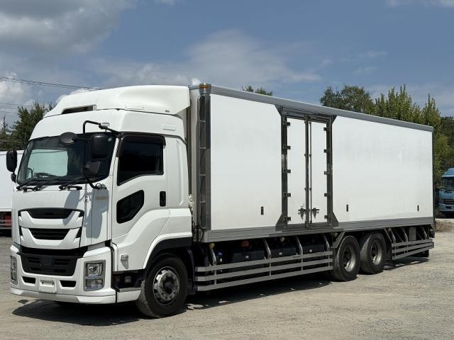 ISUZU / GIGA