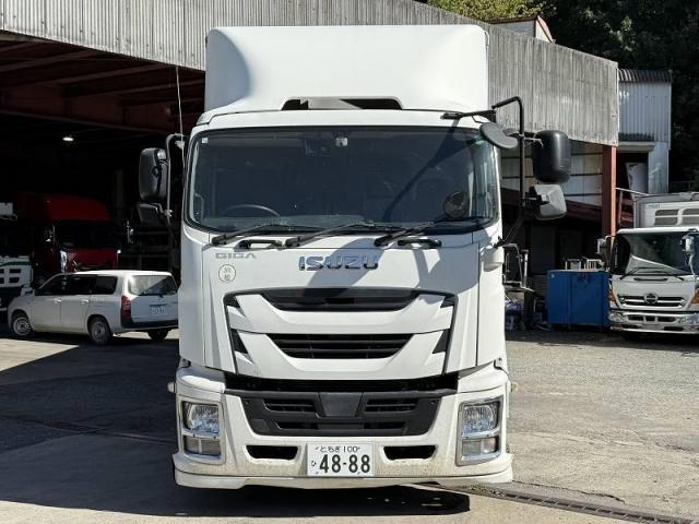ISUZU / GIGA