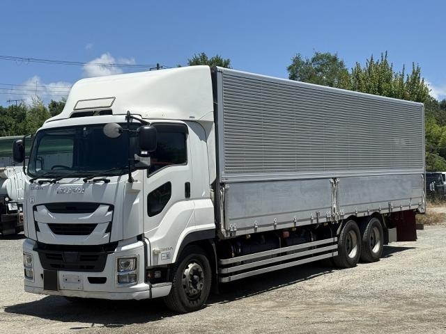 ISUZU / GIGA