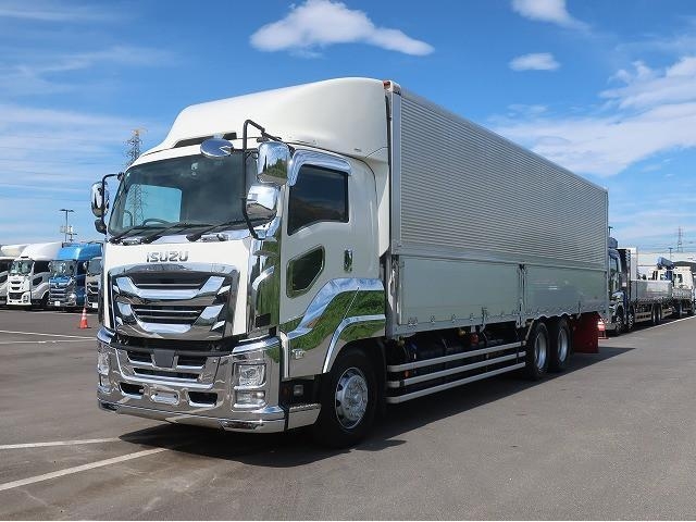 ISUZU / GIGA