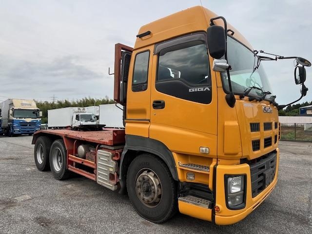 ISUZU / GIGA