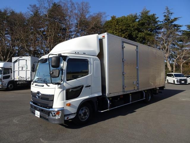 Japanese used car Ref# 1376857 HINO / RANGER
