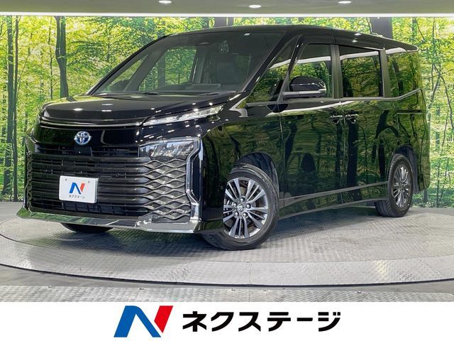 TOYOTA / VOXY HYBRID
