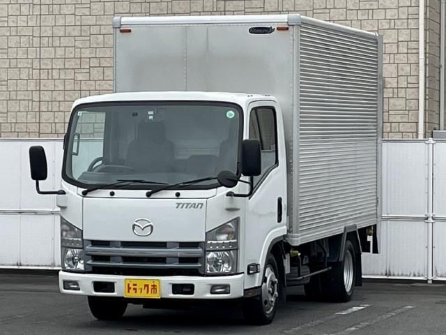 MAZDA / TITAN