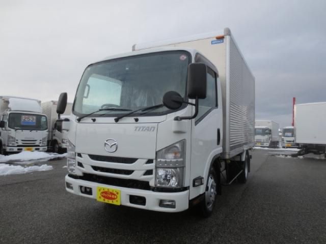 MAZDA / TITAN