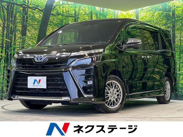 TOYOTA / VOXY HYBRID