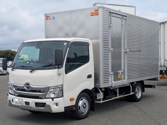 Japanese used car Ref# 1379782 HINO / DUTRO