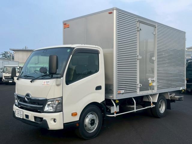Japanese used car Ref# 1379827 HINO / DUTRO