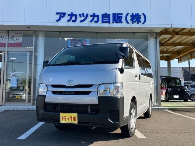 TOYOTA / HIACE van 4WD