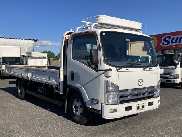 MAZDA / TITAN