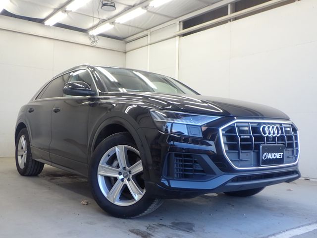 AUDI / AUDI Q8