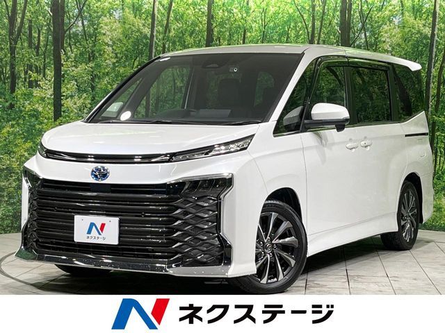 TOYOTA / VOXY HYBRID