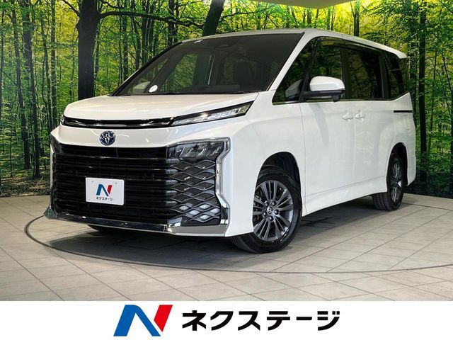 TOYOTA / VOXY HYBRID 4WD