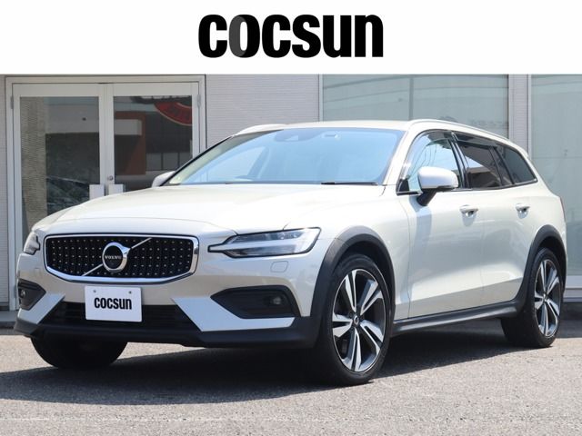 VOLVO / VOLVO V60 CROSS COUNTRY