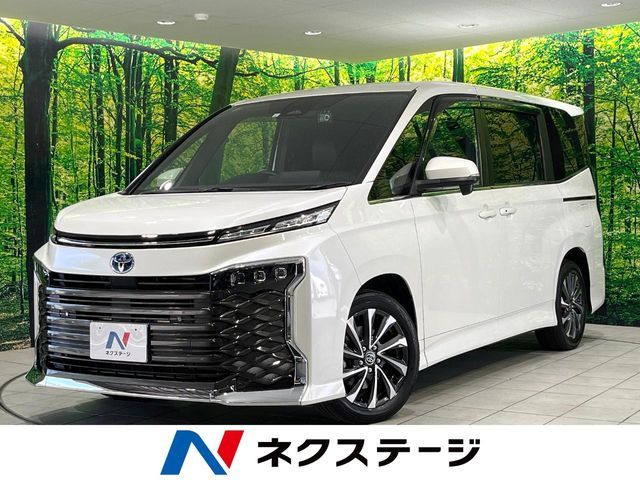 TOYOTA / VOXY HYBRID