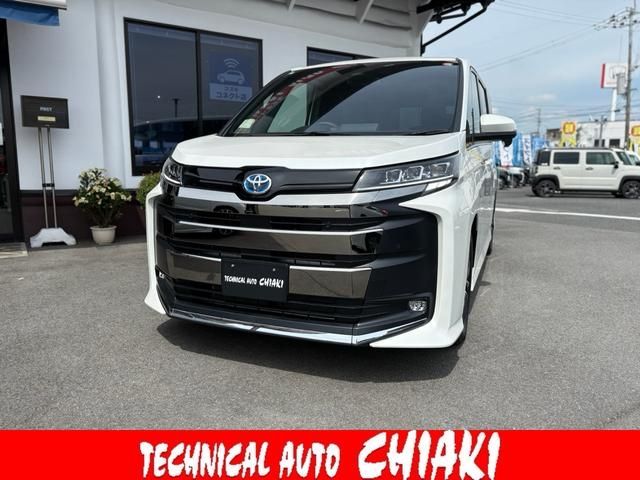 Japanese used car Ref# 1383947 TOYOTA / NOAH HYBRID