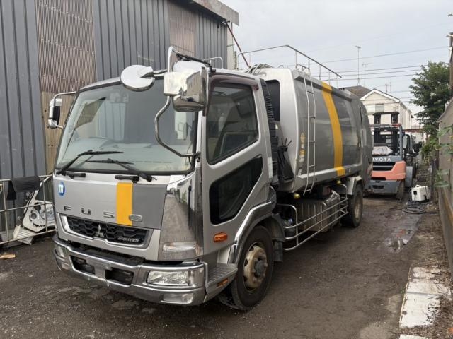 Japanese used car Ref# 1384984 MITSUBISHI FUSOU / FIGHTER