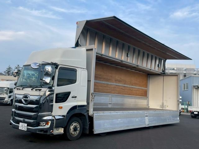 Japanese used car Ref# 1385116 HINO / PROFIA