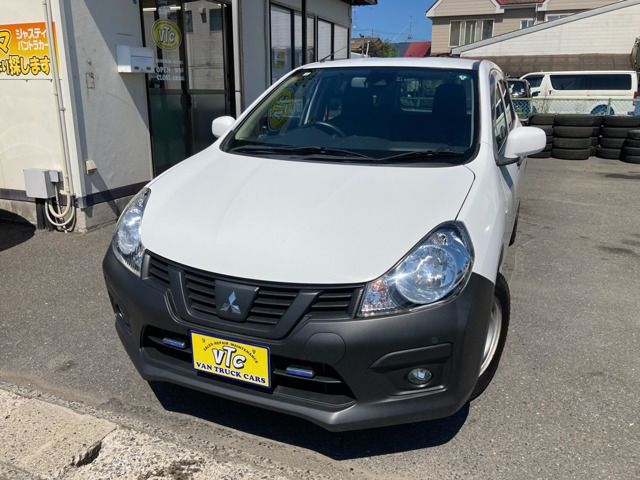 Japanese used car Ref# 1385497 MITSUBISHI / LANCER CARGO 4WD