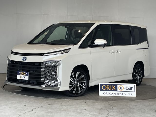 TOYOTA / VOXY HYBRID