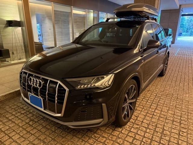 Japanese used car Ref# 1385973 AUDI / AUDI  Q7