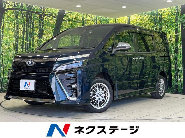 TOYOTA / VOXY HYBRID