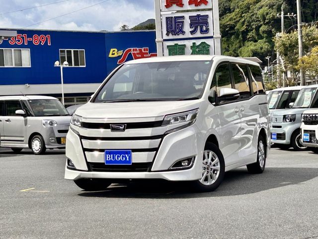 TOYOTA / NOAH