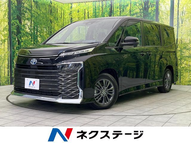 TOYOTA / VOXY HYBRID