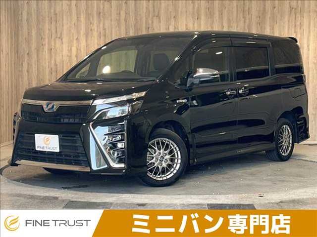 TOYOTA / VOXY HYBRID