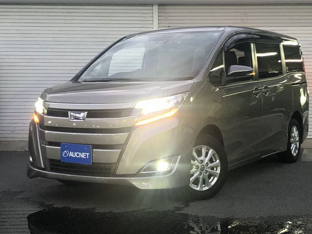 TOYOTA / NOAH HYBRID
