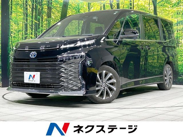 TOYOTA / VOXY HYBRID